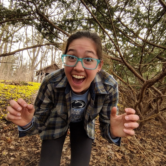 Meet your Posher, Elizabeth - Picture 2 of 2